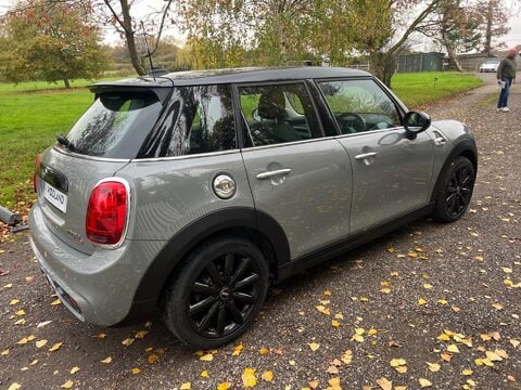 Mini Hatch COOPER S 16