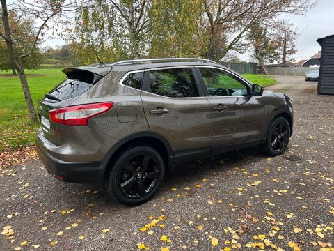 Nissan Qashqai N-TEC PLUS DIG-T XTRONIC 12