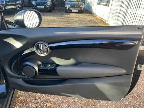 Mini Hatch 2.0 Cooper SD Auto Euro 6 (s/s) 3dr 28