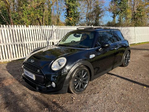 Mini Hatch 2.0 Cooper SD Auto Euro 6 (s/s) 3dr 6