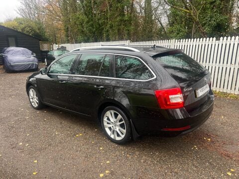 Skoda Octavia SE L TSI DSG 10