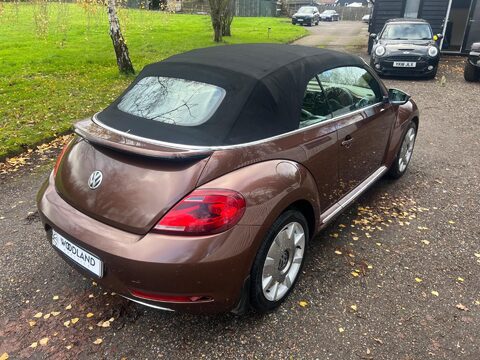 Volkswagen Beetle DESIGN TSI BLUEMOTION TECHNOLOGY 25