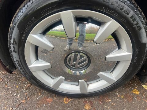 Volkswagen Beetle DESIGN TSI BLUEMOTION TECHNOLOGY 22