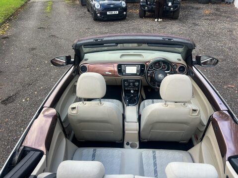 Volkswagen Beetle DESIGN TSI BLUEMOTION TECHNOLOGY 46