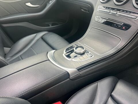 Mercedes-Benz GLC GLC 250 D 4MATIC AMG LINE PREMIUM 33