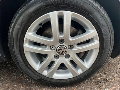 Volkswagen Golf SE TSI DSG 17