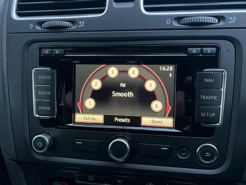 Volkswagen Golf SE TSI DSG 55