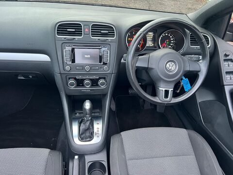 Volkswagen Golf SE TSI DSG 33