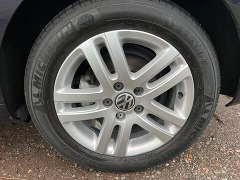 Volkswagen Golf SE TSI DSG 15