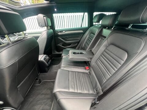 Volkswagen Passat R-LINE TDI 4MOTION DSG 52