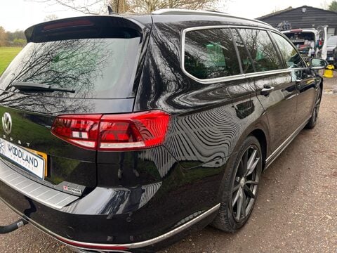 Volkswagen Passat R-LINE TDI 4MOTION DSG 22