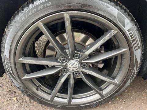 Volkswagen Passat R-LINE TDI 4MOTION DSG 17