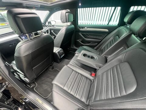 Volkswagen Passat R-LINE TDI 4MOTION DSG 53