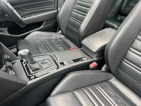 Volkswagen Passat R-LINE TDI 4MOTION DSG 62