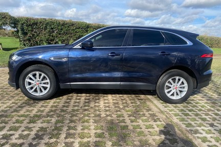 Jaguar F-Pace 2.0 D180 Prestige Auto AWD Euro 6 (s/s) 5dr 29