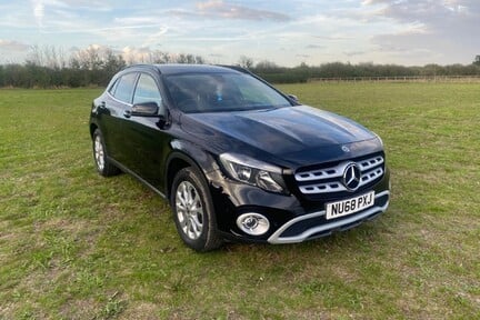 Mercedes-Benz GLA GLA 200 SE EXECUTIVE 2