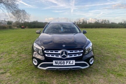 Mercedes-Benz GLA GLA 200 SE EXECUTIVE 4