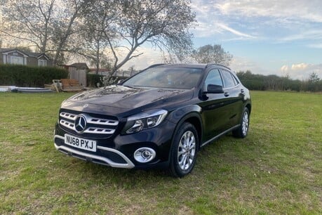 Mercedes-Benz GLA GLA 200 SE EXECUTIVE Technical Data