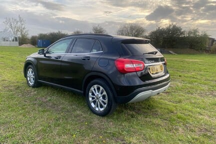 Mercedes-Benz GLA GLA 200 SE EXECUTIVE 12