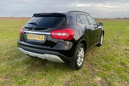 Mercedes-Benz GLA GLA 200 SE EXECUTIVE 16