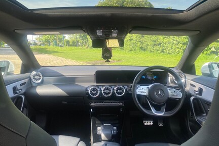 Mercedes-Benz CLA Class CLA 180 AMG LINE PREMIUM PLUS 50