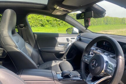 Mercedes-Benz CLA Class CLA 180 AMG LINE PREMIUM PLUS 25