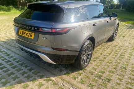 Land Rover Range Rover Velar R-DYNAMIC SE 35