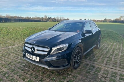 Mercedes-Benz GLA Class GLA 220 D 4MATIC AMG LINE PREMIUM 3