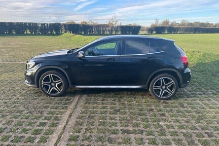 Mercedes-Benz GLA Class GLA 220 D 4MATIC AMG LINE PREMIUM 6