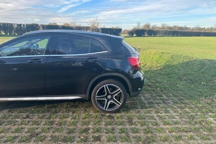 Mercedes-Benz GLA Class GLA 220 D 4MATIC AMG LINE PREMIUM 7