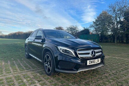 Mercedes-Benz GLA Class GLA 220 D 4MATIC AMG LINE PREMIUM 1