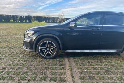 Mercedes-Benz GLA Class GLA 220 D 4MATIC AMG LINE PREMIUM 6