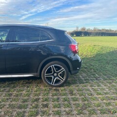 Mercedes-Benz GLA Class GLA 220 D 4MATIC AMG LINE PREMIUM 9