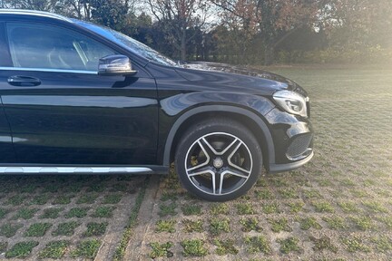 Mercedes-Benz GLA Class GLA 220 D 4MATIC AMG LINE PREMIUM 11