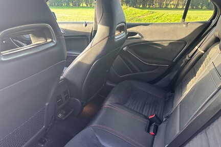 Mercedes-Benz GLA Class GLA 220 D 4MATIC AMG LINE PREMIUM 16