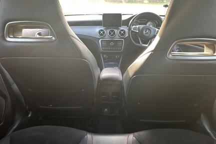 Mercedes-Benz GLA Class GLA 220 D 4MATIC AMG LINE PREMIUM 22