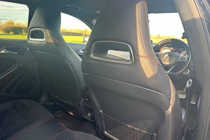 Mercedes-Benz GLA Class GLA 220 D 4MATIC AMG LINE PREMIUM 30