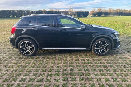 Mercedes-Benz GLA Class GLA 220 D 4MATIC AMG LINE PREMIUM 35