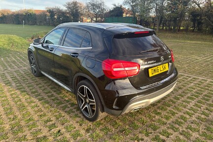 Mercedes-Benz GLA Class GLA 220 D 4MATIC AMG LINE PREMIUM 44