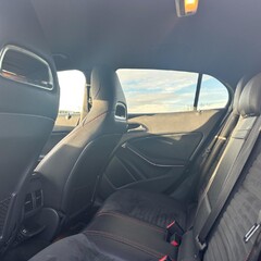 Mercedes-Benz GLA Class GLA 220 D 4MATIC AMG LINE PREMIUM 15