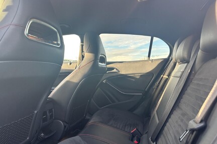 Mercedes-Benz GLA Class GLA 220 D 4MATIC AMG LINE PREMIUM 15
