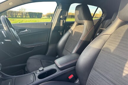 Mercedes-Benz GLA Class GLA 220 D 4MATIC AMG LINE PREMIUM 17