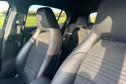Mercedes-Benz GLA Class GLA 220 D 4MATIC AMG LINE PREMIUM 19