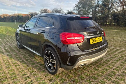 Mercedes-Benz GLA Class GLA 220 D 4MATIC AMG LINE PREMIUM 45