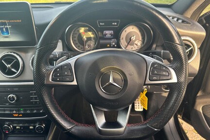 Mercedes-Benz GLA Class GLA 220 D 4MATIC AMG LINE PREMIUM 50