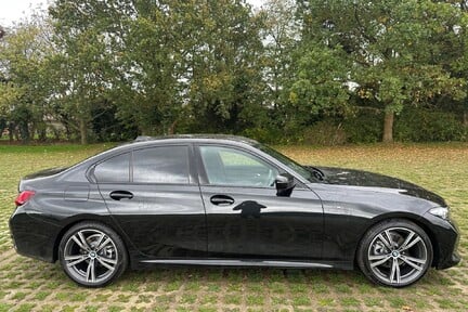 BMW 3 Series 320I M SPORT 6