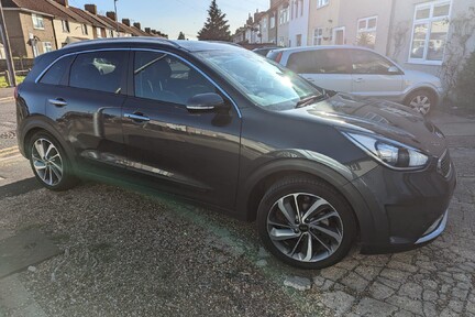 Kia Niro 4 6