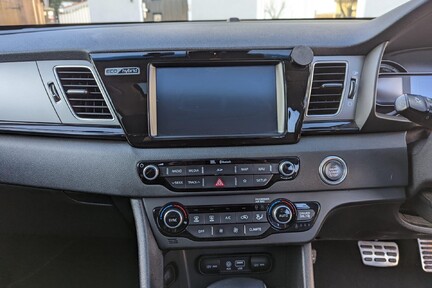 Kia Niro 4 25