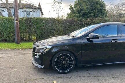 Mercedes-Benz CLA Class CLA 180 AMG LINE 10