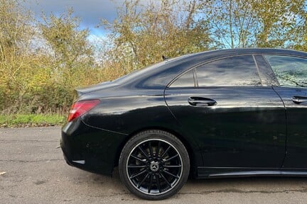 Mercedes-Benz CLA Class CLA 180 AMG LINE 28